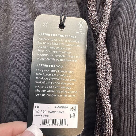 Allbirds shorts Women's R&R Natural Black Small NWT - Picture 8 of 11